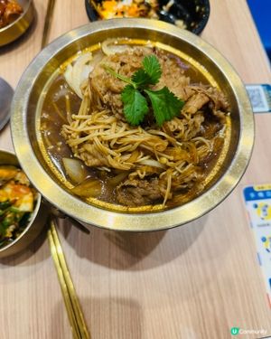 ＄32.9韓式石鍋牛肉醬拌飯、任食泡菜及海帶湯😋
