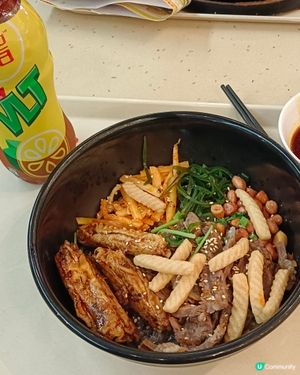 譚仔三哥三酸撈薯粉配不孤單骨雞翼.滷友牛展