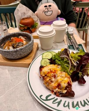 阿婆去Oliver’s Super Sandwiches食飯