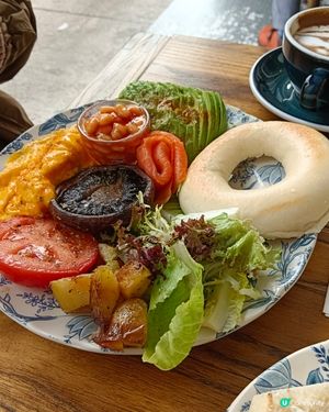 K PLUS: Brava Java Coffee & Co