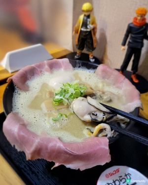 廣島牡蠣濃湯拉麵🦪，世一雞皮餃子🐥