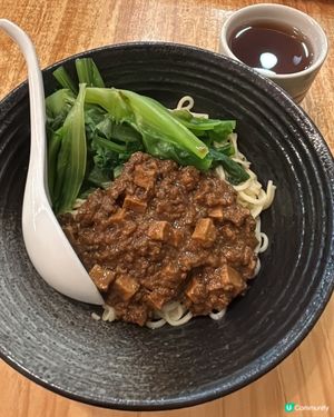 洪師父（東薈城）