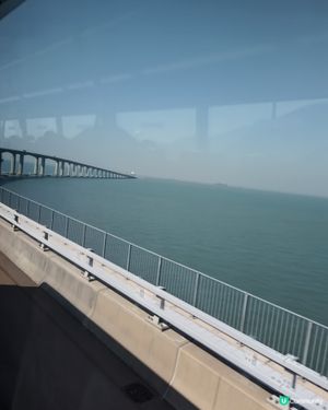 全球最長的跨海通道🌁