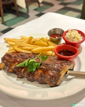 一家大細樂聚餐 🎈