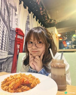 《旺角隱世小店｜一腳踢老闆的人情味美食 |AnyMomentCafe》