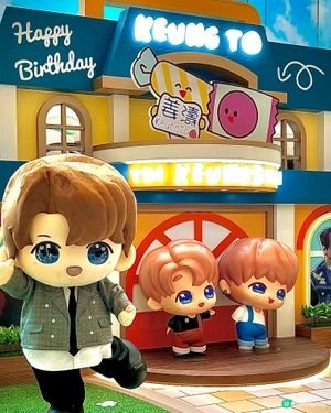一齊去姜濤生日展🎉 糖紙幫手影相 📸