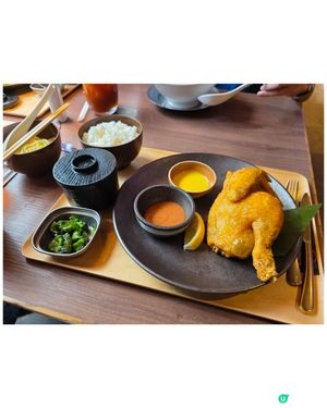 拉麵以外的驚喜🍗