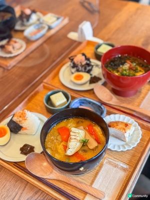 東京美食｜手工飯糰與創新味噌湯的驚喜組合