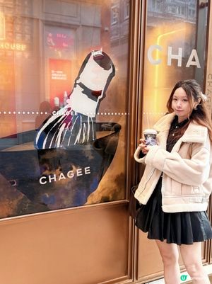 霸王茶姬全新抹茶拿鐵「一抹山月」試飲分享