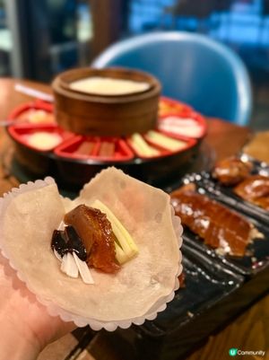 維港畔片皮鴨