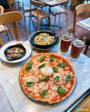 🍕60週年限定！薄餅店二人套餐超抵食！🤩