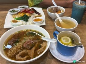 今日茶餐廳午餐，四寶飯，牛肚牛腩麵