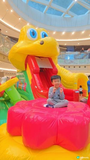MCP Central 今個復活節，有得玩充氣彈床，仲可以近