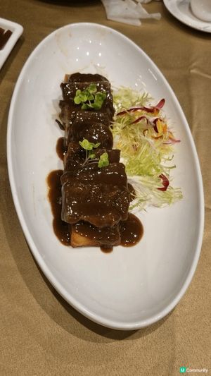 九龍灣唐公館
☆大聖子皇 
聖子皇大大隻， 肉質鮮甜爽彈，鋪