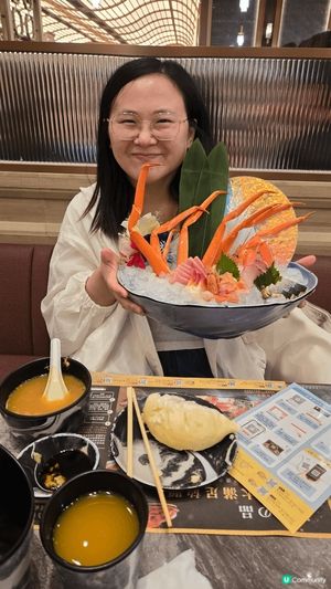 最近新開的荃灣廣場6樓極●大瀛喜，主打即叫即開榴槤、亞拉斯加