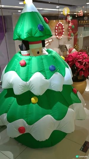 聖誕老人彈出又彈入🌲