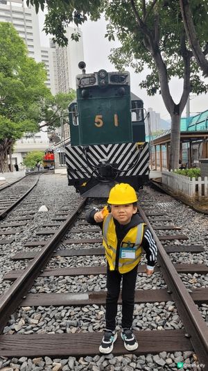 鐵路博物館及摩天輪，因為有香港歷史及特色！ 
清潔神隊友