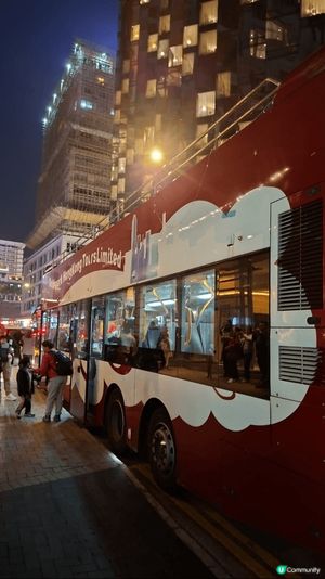 早前參加了聖誕燈飾開篷巴士遊，小朋友非常喜歡，像過山車又可以