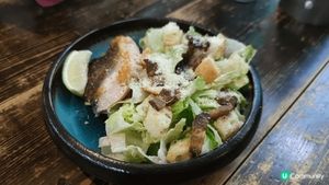 新蒲崗的「窩子」是一間主打創意西式料理的小店，環境溫馨，木系