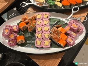 迪士尼好萊塢酒店藝彩廚食自助晚餐
藝彩廚內部裝飾就像一個大彩
