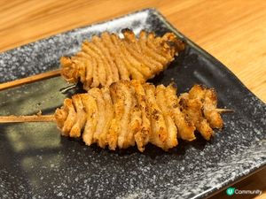 位於尖沙咀赫德道的「人生有限杯.串燒店」，設有吧檯可近距離欣
