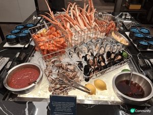 9月1號去咗灣仔萬麗海經酒店食自助餐，非常之豐富,除咗有海膽