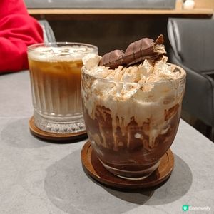食一個晚飯當係為朋友慶生，去咗一間位於銅鑼灣外告士打道嘅上樓