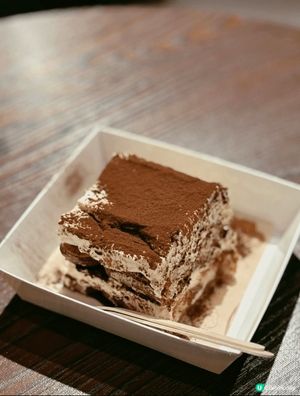 1. Feel us espresso 的Tiramisu 
