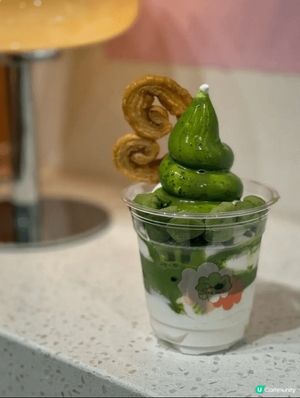 雪糕店係採用3.6牛乳同埋低脂希臘乳酪製作,雪糕質感輕盈減輕