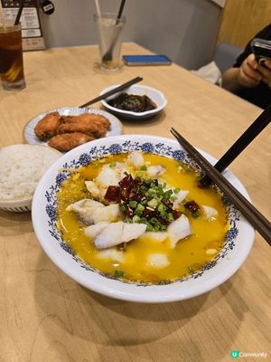 【👯十三姨酸菜魚｜🐠抵食酸菜魚晚餐】
.
晚飯時間主菜飲