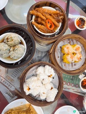 中環蓮香樓保留了傳統茶樓的推車文化，必去，而且點心種類超多都