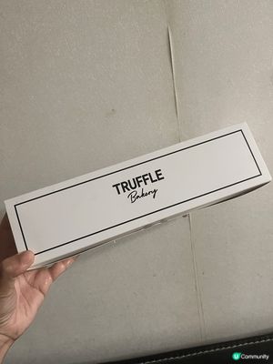 銅鑼灣Truffle Bakery嘅招牌白松露鹽麵包，係我私