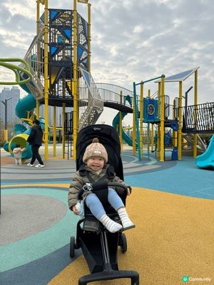 小朋友去新開既將軍澳南公園玩，超開心，適合唔同年紀既bb 