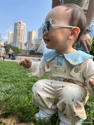 在這個陽光明媚的家庭日，我們來到了動植物公園，享受了一整天的