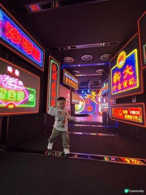 親子必去深水埗Dx設計館，霓虹燈見證香港獨有文化，打卡一流。