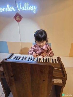 小朋友最愛走動，爬高爬低。如能在playhouse裡面玩，真