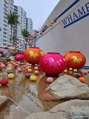 市區感受濃厚節日氣氛，喜慶氣息注滿黃埔號。浪漫拱門，看起來像