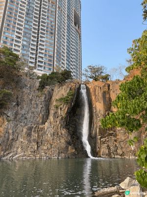 講到港島區睇日落嘅 Secret Garden，華富邨絕對係