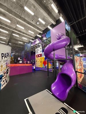 📍香港  超大既室內運動遊樂場，好好玩啊🫶🏻地點鄰近奧