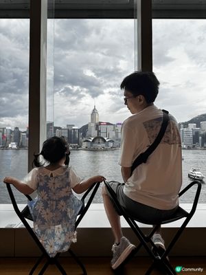 香港藝術館係鬧市中嘅清泉可以同屋企人享受休閒嘅親子時間
親