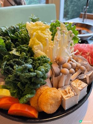 🥘 居高臨下嘆肉肉嘅天堂 - 肉多多火鍋 🌟
.
💁‍