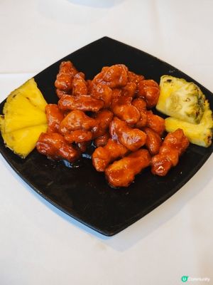 麗豪酒店距離我屋企好近，慢慢散步行過嚟都係十分鐘，今次同朋友
