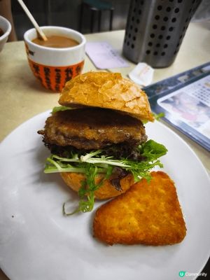灣仔人氣香煎蓮藕肉餅包🍔