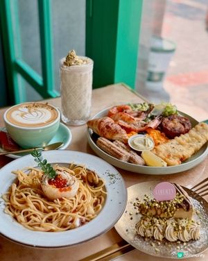 旺角高質cafe｜必試開心果沙冰&巴斯克芝士蛋糕🍰