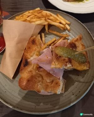 中午輕食在Coffee Roaster