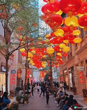 勁有新年節日氣氛影相打卡點又多，附近亦多美食餐廳值得一去