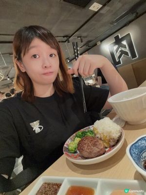 🔥視覺味覺雙重震撼🥩即場現烤「肉肉大米」漢堡排 🥢
