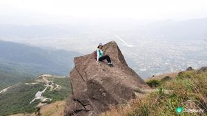 【荃錦坳至城門水塘行山篇】禾塘崗、大帽山、小丑石、雙三角石室