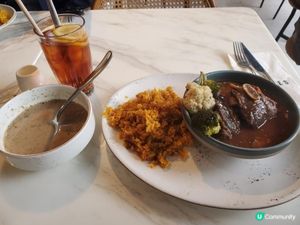 《Team lunch @Mano》