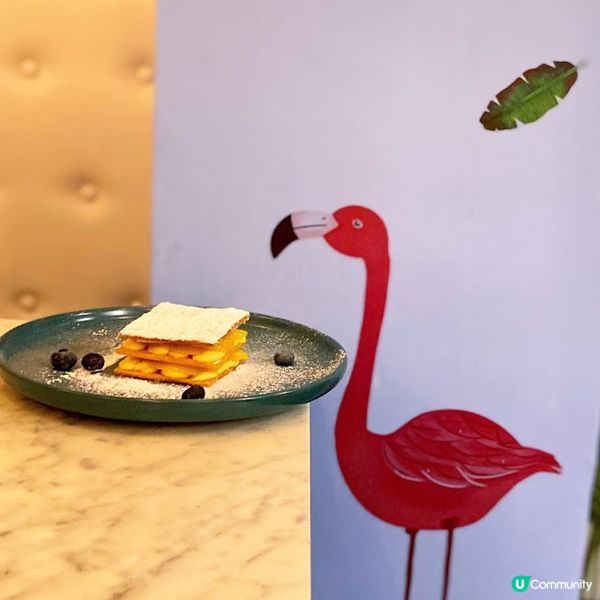 我們仨決定另覓甜處在一波三折下最終找到這間Elsa Cafe...